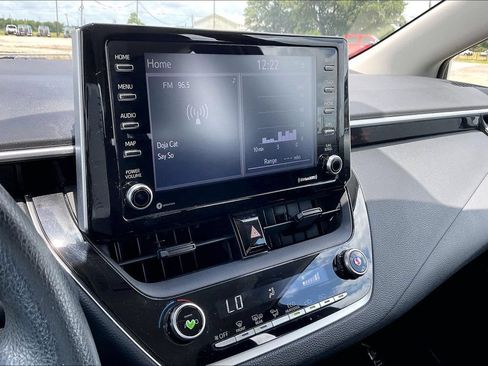 Used 2021 Toyota Corolla LE FWD image 24