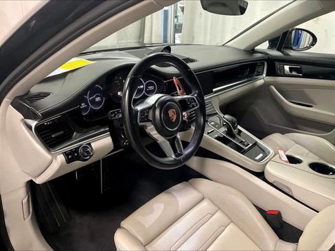 Used 2018 Porsche Panamera 4S image 8