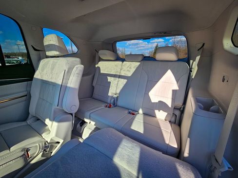 New 2026 Buick Enclave Avenir w/ Super Cruise Package image 35