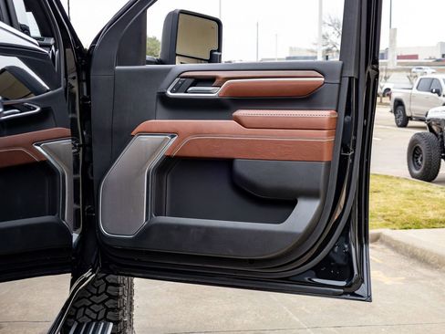 Used 2024 GMC Sierra 2500 Denali Ultimate image 37