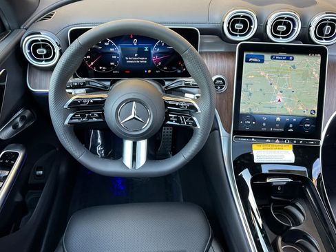 New 2026 Mercedes-Benz GLC 300 image 13