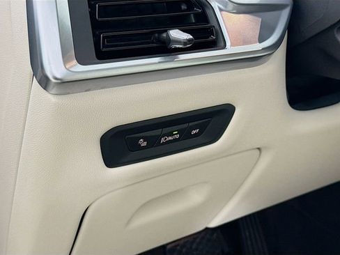 Used 2025 BMW X5 xDrive40i image 10