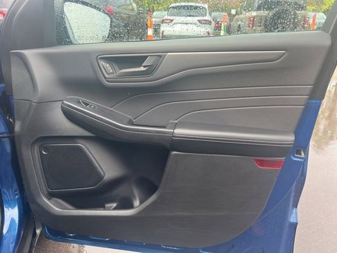 Used 2023 Ford Escape Active image 10