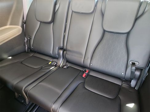 New 2026 Kia Carnival EX image 20