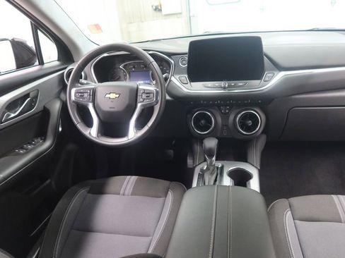 Used 2025 Chevrolet Blazer LT AWD/4WD image 14