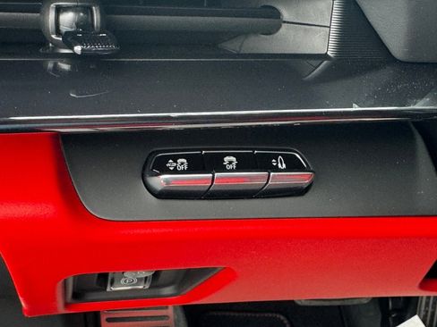 New 2026 Chevrolet Corvette Stingray Premium Conv w/ Z51 Performance Package RWD image 17