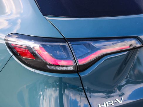 Used 2024 Honda HR-V Sport image 9