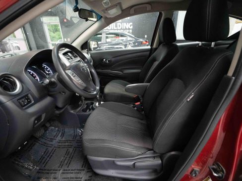 Used 2018 Nissan Versa SV FWD image 9