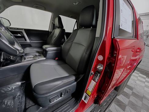 Used 2024 Toyota 4Runner SR5 Premium image 15