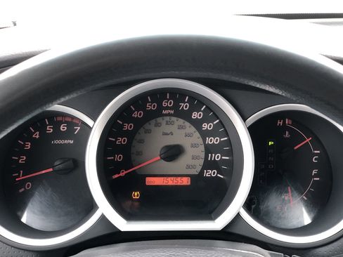 Used 2011 Toyota Tacoma 4x4 Access Cab image 16