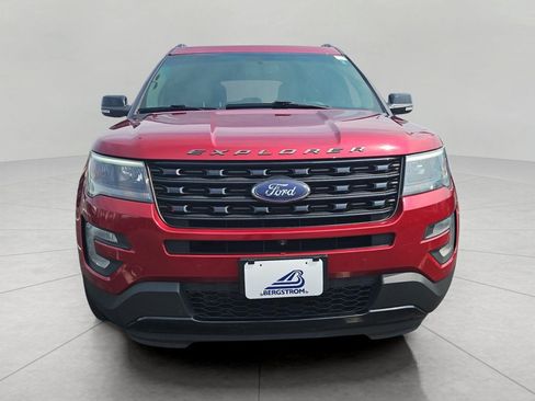 Used 2017 Ford Explorer Sport w/ Equipment Group 401A AWD/4WD image 3