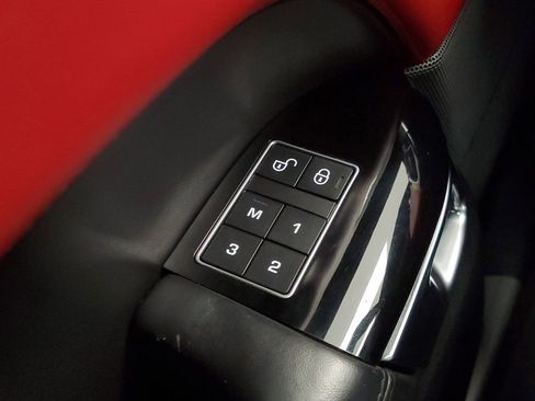 Used 2020 Land Rover Range Rover Sport HST image 18