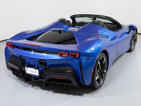 Used 2024 Ferrari SF90 Spider AWD/4WD image 2