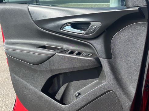 Used 2022 Chevrolet Equinox RS AWD/4WD image 9