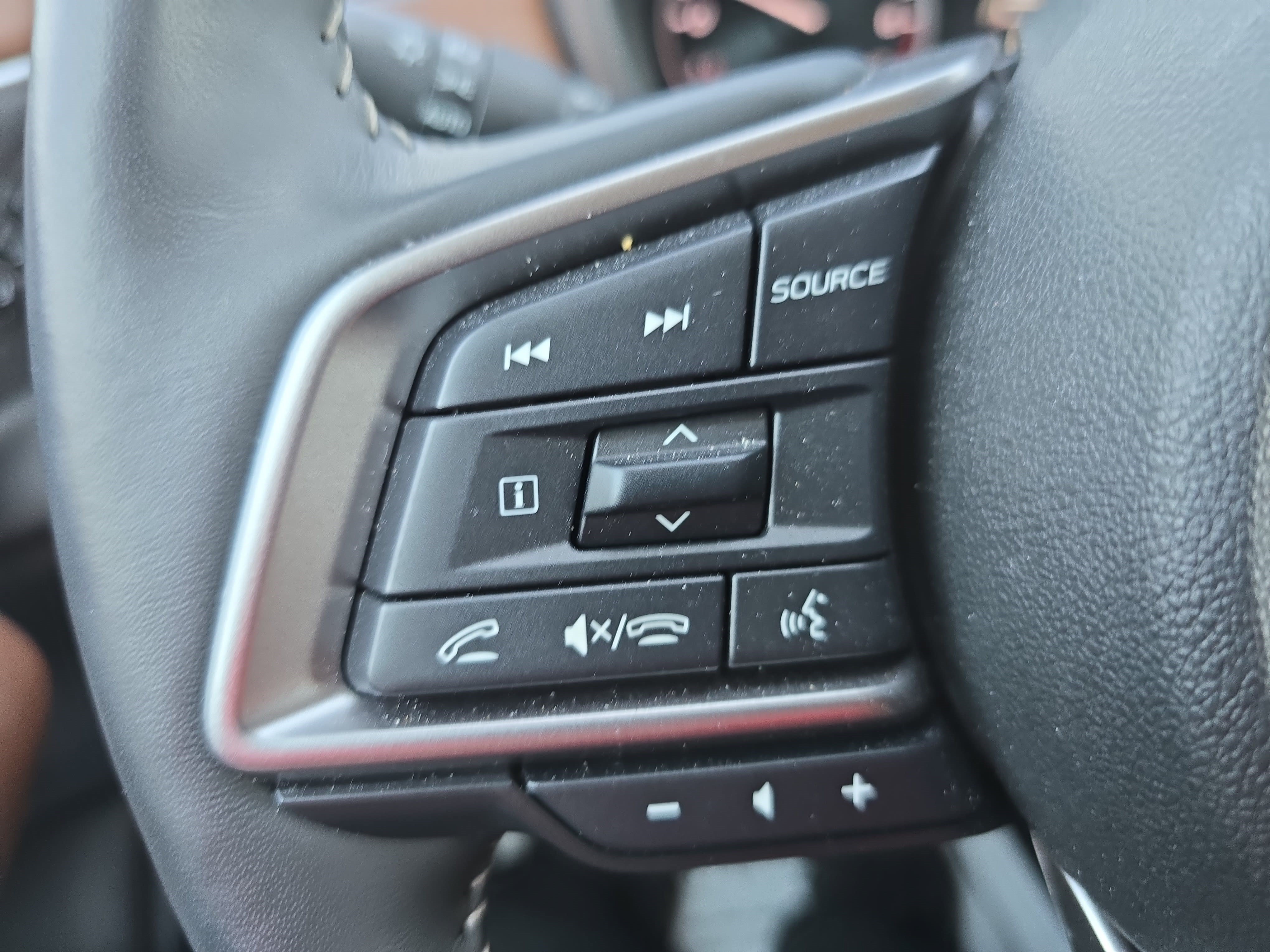 Used 2025 Subaru Outback Touring XT AWD/4WD image 17