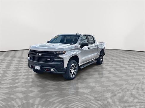 Used 2020 Chevrolet Silverado 1500 LT Trail Boss image 4