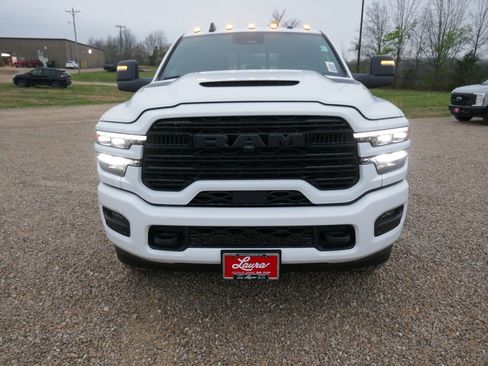 New 2026 RAM 2500 Laramie w/ Night Edition AWD/4WD image 9