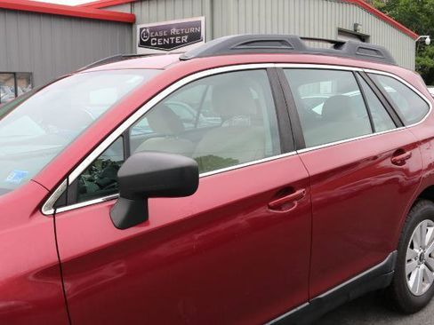 Used 2018 Subaru Outback 2.5i AWD/4WD image 4