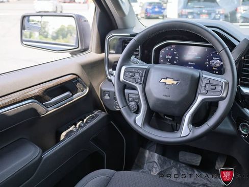 Used 2026 Chevrolet Silverado 1500 RST AWD/4WD image 36