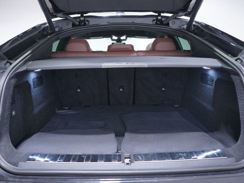 Used 2024 BMW X6 xDrive40i w/ Executive Package image 19