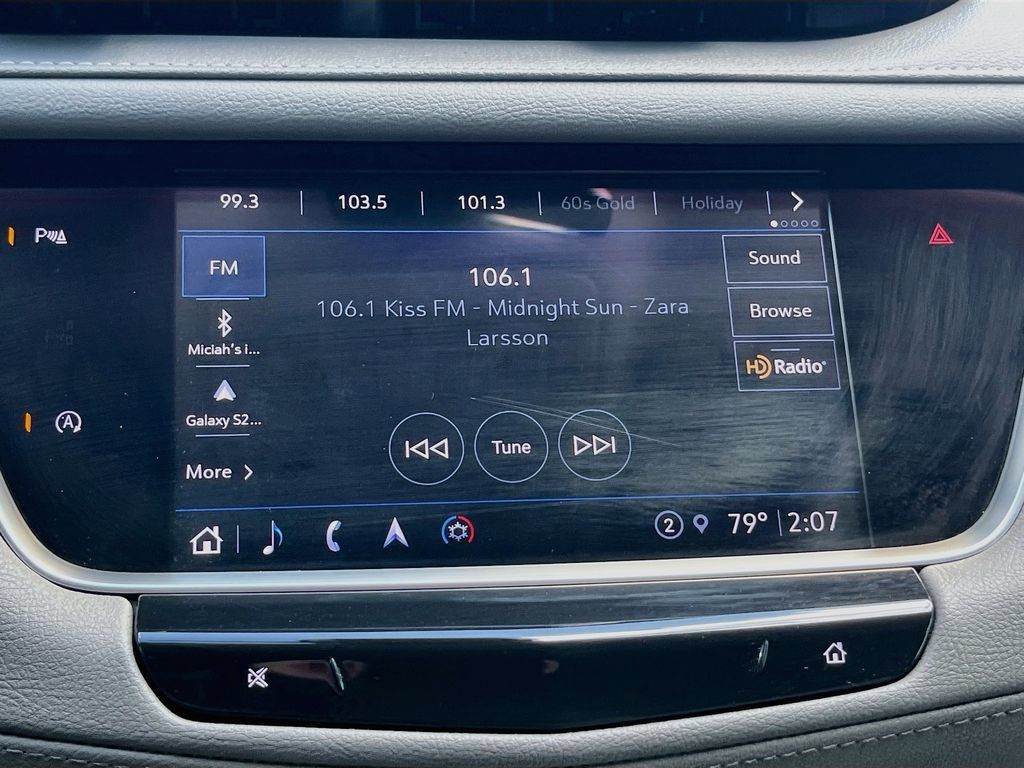 Used 2022 Cadillac XT5 Premium Luxury w/ LPO, Floor Liner Package FWD image 15