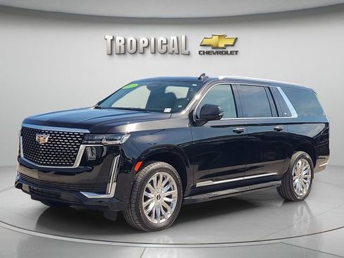 Used 2023 Cadillac Escalade ESV Premium Luxury RWD image 1