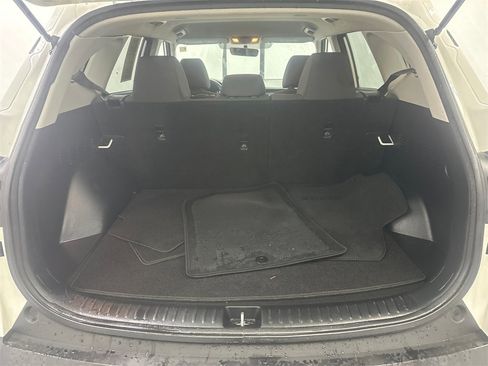 Used 2021 Kia Seltos LX image 19