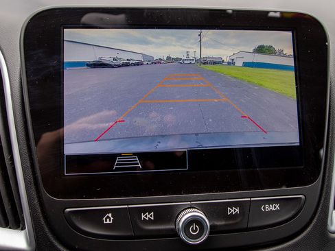 Used 2023 Chevrolet Malibu LT FWD image 17
