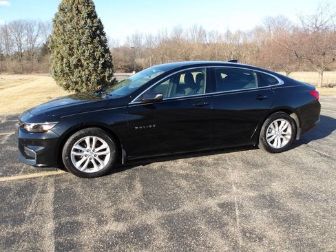 Used 2016 Chevrolet Malibu Hybrid w/ Driver Confidence Package image 9