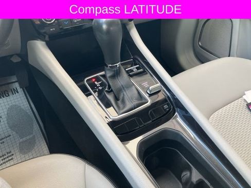 Used 2022 Jeep Compass Latitude image 29
