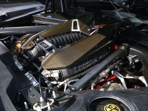 Used 2023 Chevrolet Corvette Z06 image 11