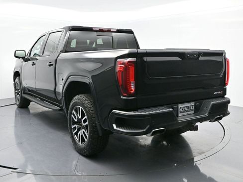 Used 2024 GMC Sierra 1500 AT4 w/ Technology Package image 5