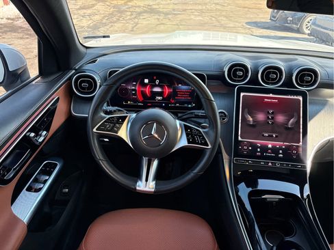 Used 2023 Mercedes-Benz GLC 300 GLC 300 image 13