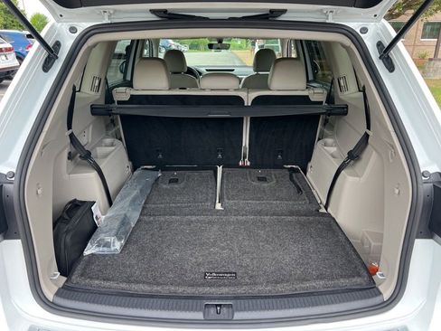Used 2022 Volkswagen Atlas SE w/ Panoramic Sunroof Package FWD image 13