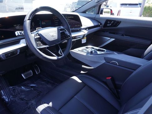 New 2026 Cadillac Optiq Luxury 1 image 16