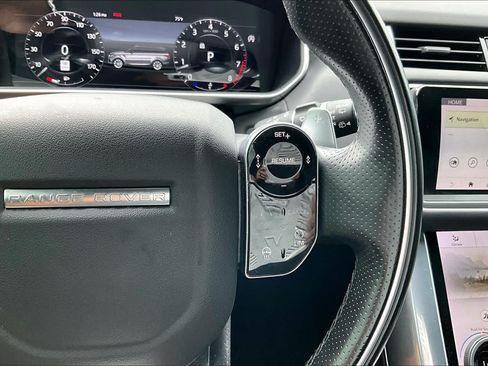 Used 2019 Land Rover Range Rover Sport Supercharged AWD/4WD image 25