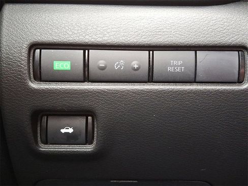 Used 2024 Nissan Sentra SV w/ All-Weather Package image 22