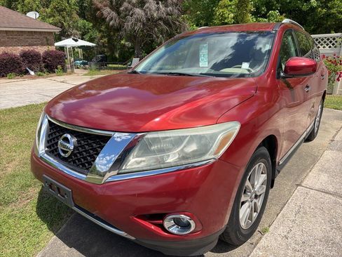 Used 2014 Nissan Pathfinder SL w/ SL Tech Package FWD image 1