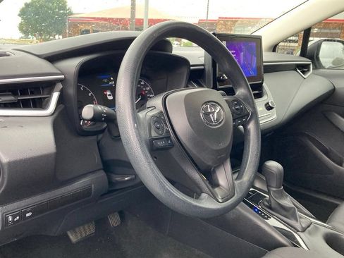 Used 2024 Toyota Corolla LE FWD image 7