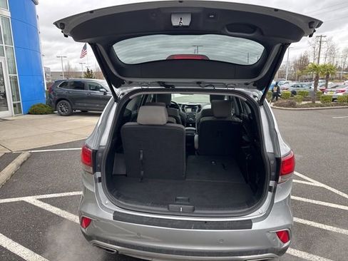 Used 2017 Hyundai Santa Fe Limited w/ Cargo Package image 12