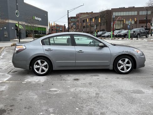 Used 2007 Nissan Altima 3.5 SE w/ Technology Pkg image 8
