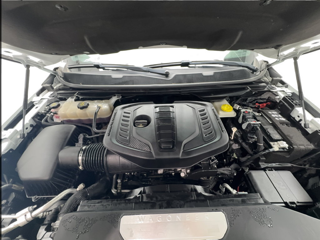 Used 2024 Jeep Wagoneer L Series II RWD image 19