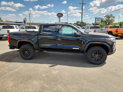 New 2026 GMC Canyon Elevation w/ Convenience Package image 5