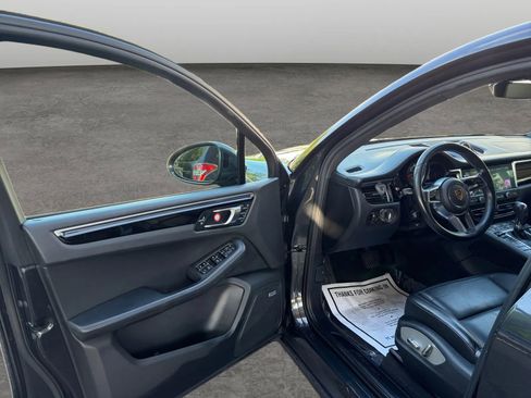 Used 2021 Porsche Macan AWD/4WD image 11