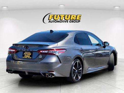 Used 2020 Toyota Camry XSE FWD image 4