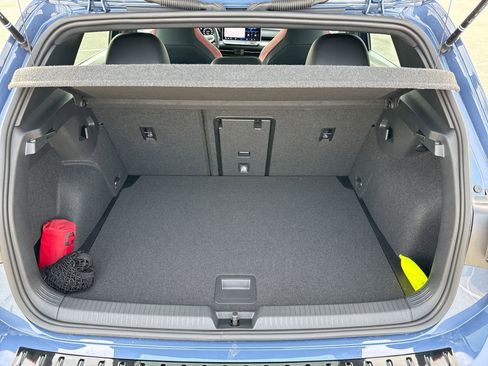 Used 2025 Volkswagen GTI SE image 21