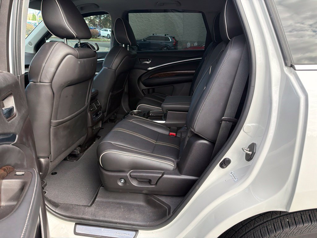 Used 2017 Acura MDX w/ Advance Package AWD/4WD image 12