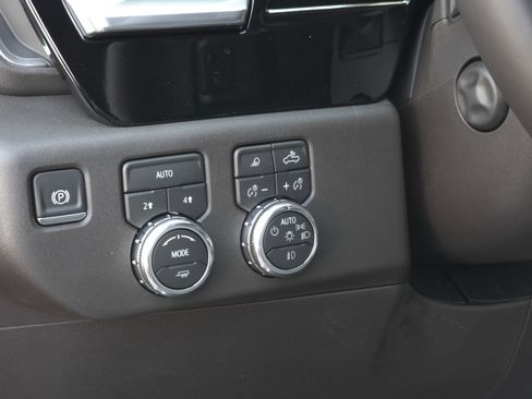New 2026 GMC Sierra 1500 SLT w/ SLT Premium Package AWD/4WD image 26