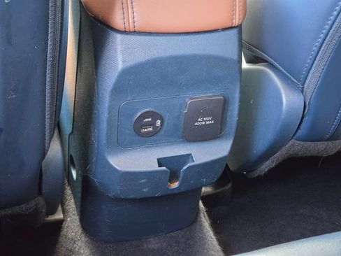 Used 2022 Ford Maverick Lariat w/ Lariat Luxury Package FWD image 12