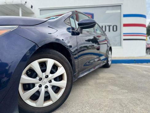 Used 2022 Toyota Corolla LE FWD image 9